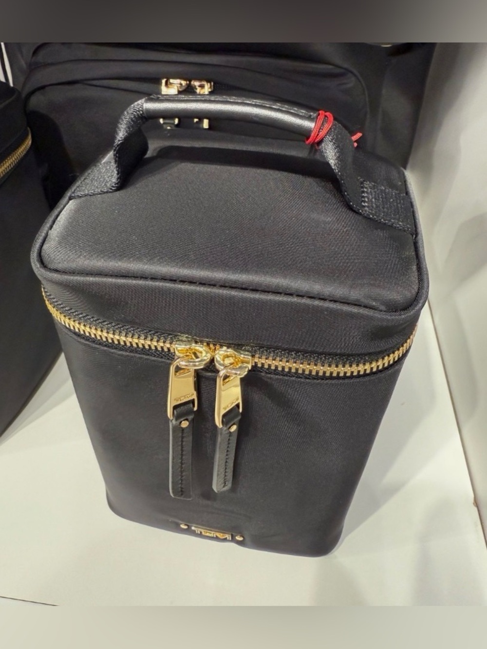 NEW Tumi Voyageur SMALL 7.25” x 5.5” Nylon Train Case Cosmetic Bag BLACK w/ GOLD